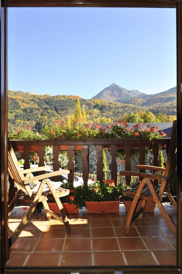 Chardin D'Alto-Apartamentos Chardins Benasque Buitenkant foto